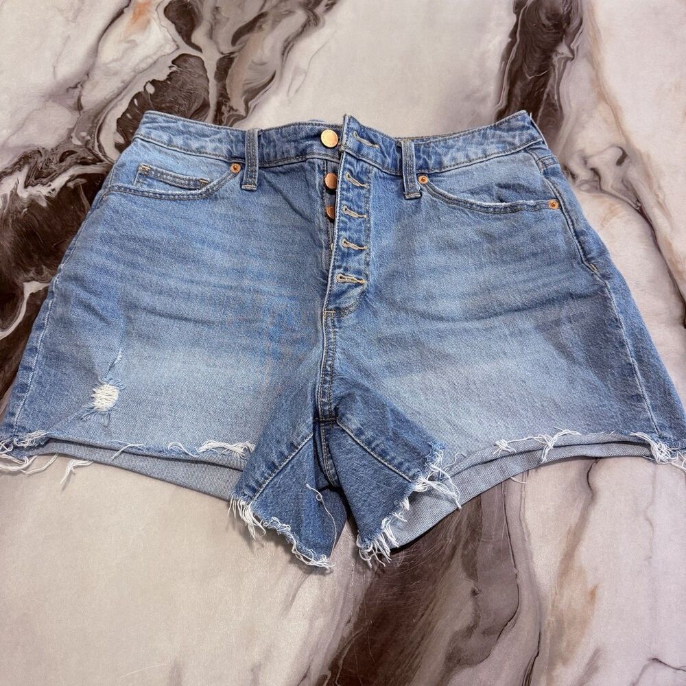 Universal Thread Vintage Midi Distressed Denim Shorts Size 10/30R